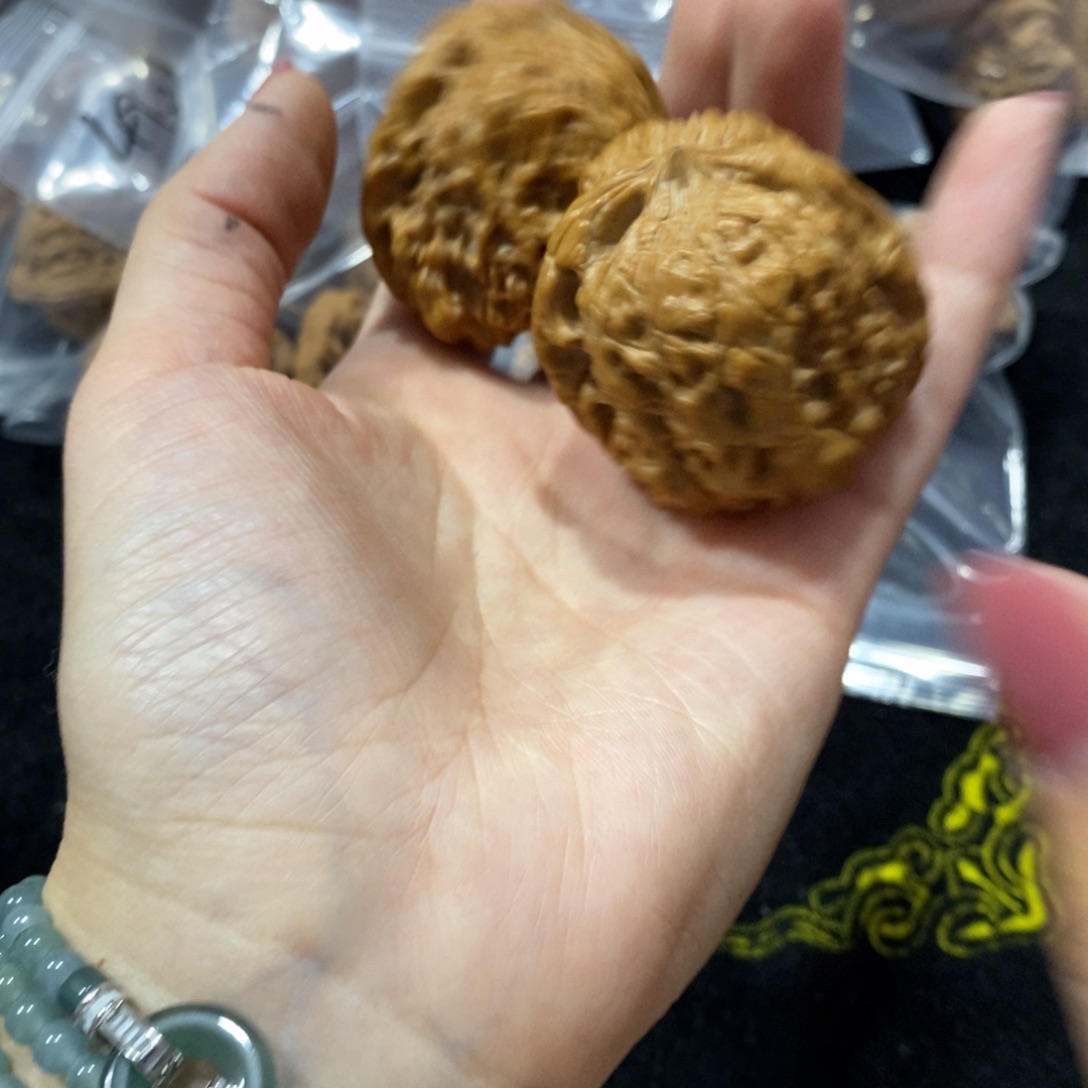 猴头核桃吊坠闷吨138