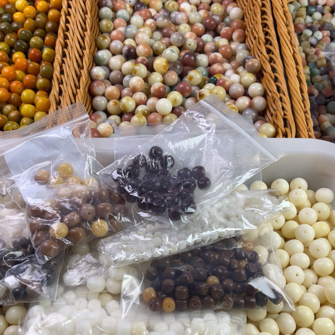 ଇ***ଲ吊坠白玉菩提瑕疵拼