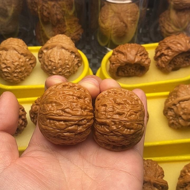初***丶桃核把件乾隆磨40