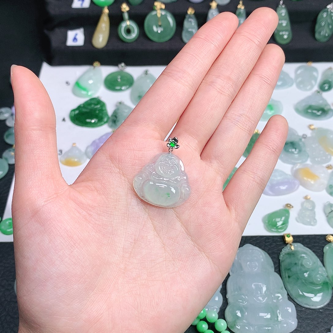 翡翠颈饰未镶嵌翡翠