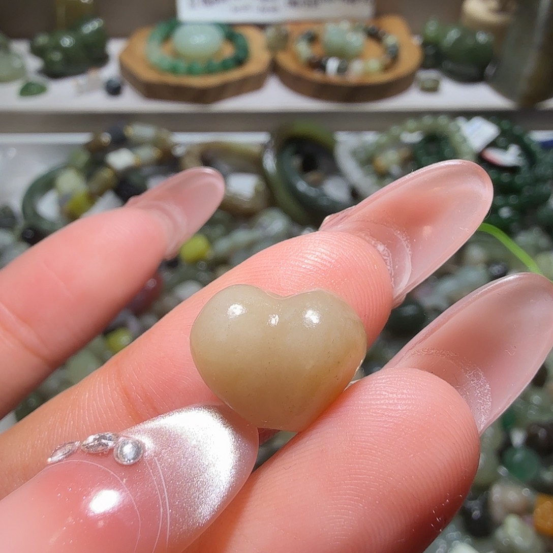 和田玉未镶嵌珠宝奇石