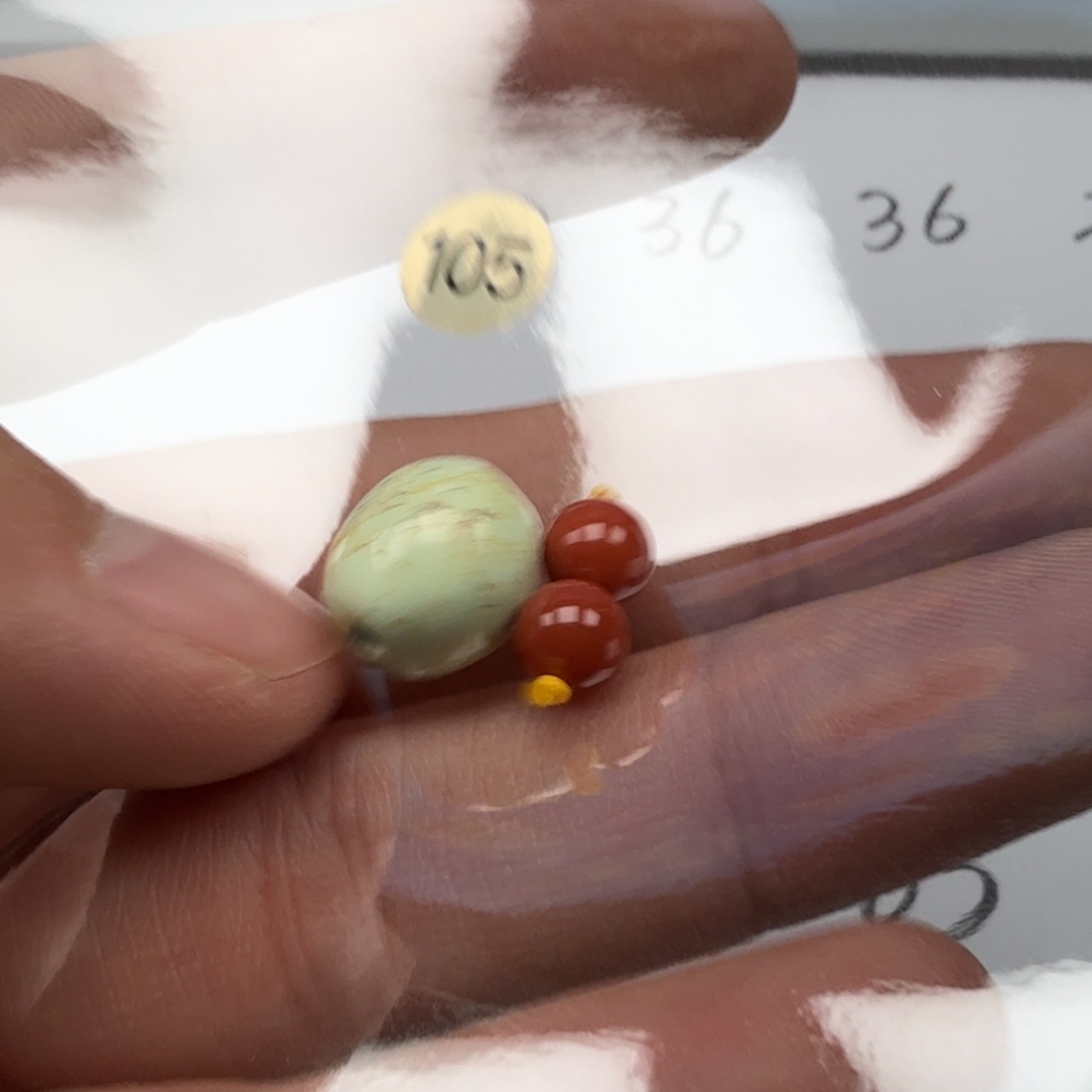 南红玛瑙未镶嵌珠宝奇石