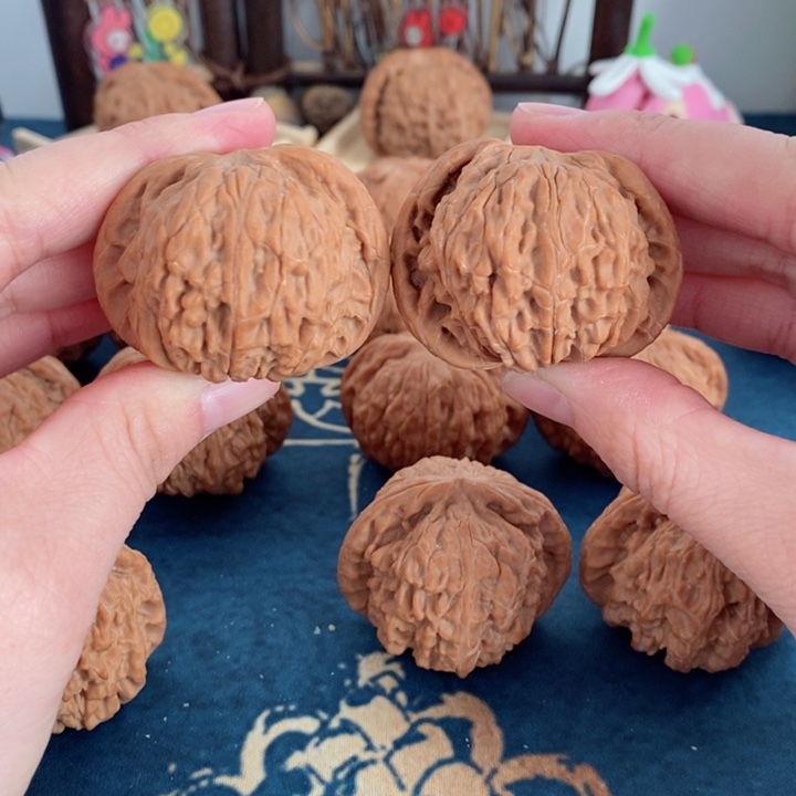 文玩核桃把件山地蝴蝶磨43