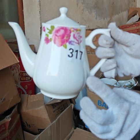 库存瓷片多孔茶壶