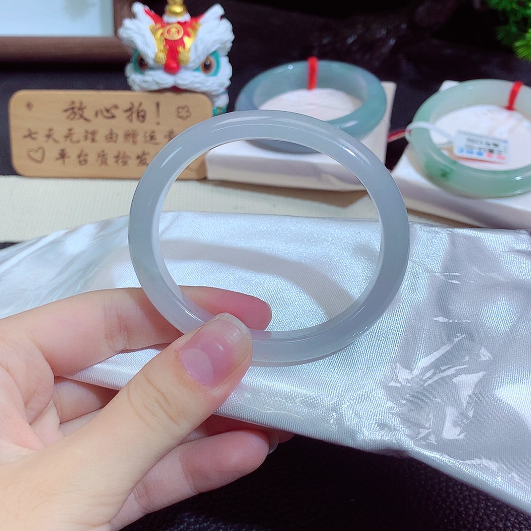 翡翠未镶嵌手镯577