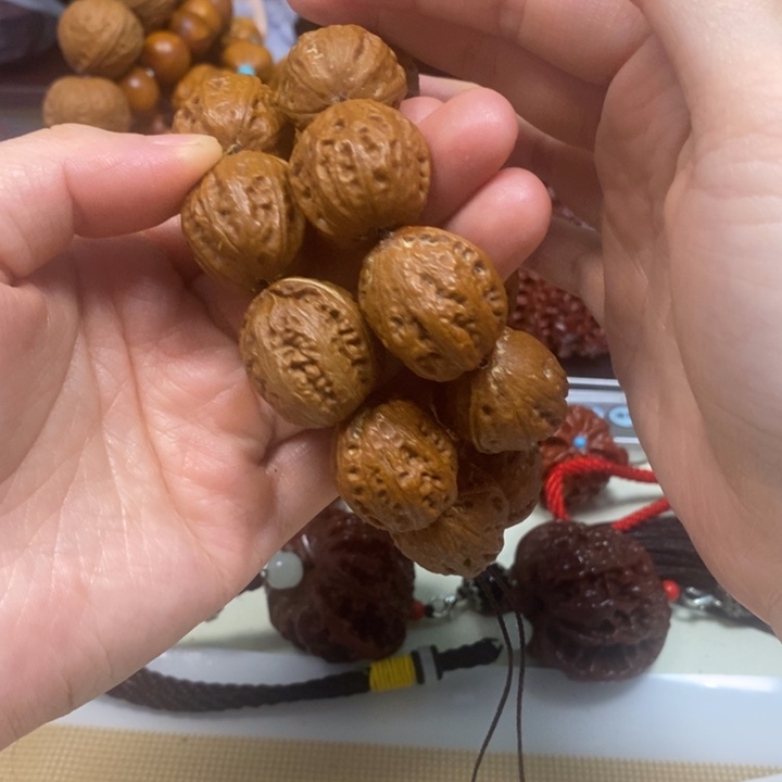 文玩核桃吊坠秋子手持
