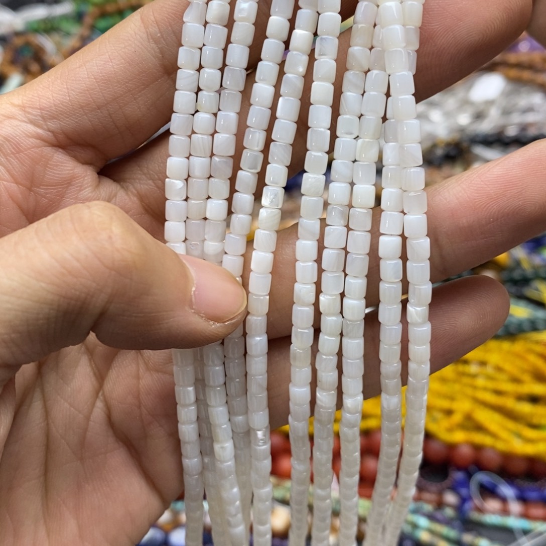 未镶嵌玛瑙/玉髓珠宝半成品一条天然3.6mm淡水贝壳鼓珠