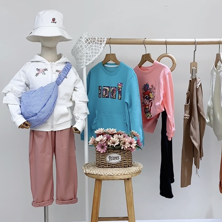 Q706#HL-062179黑色上衣品牌童装