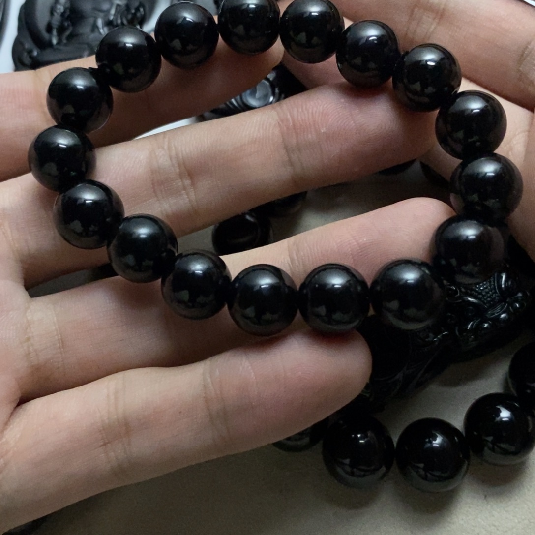 张***龙翡翠未镶嵌手串手串