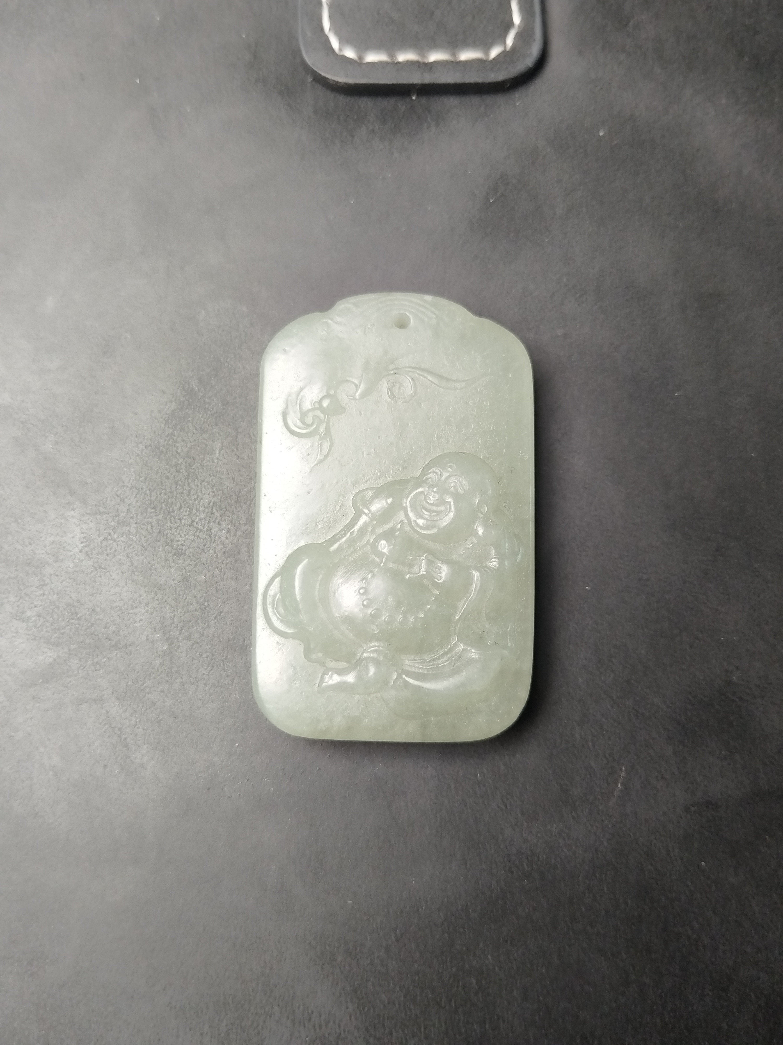 新疆和田玉吊坠.