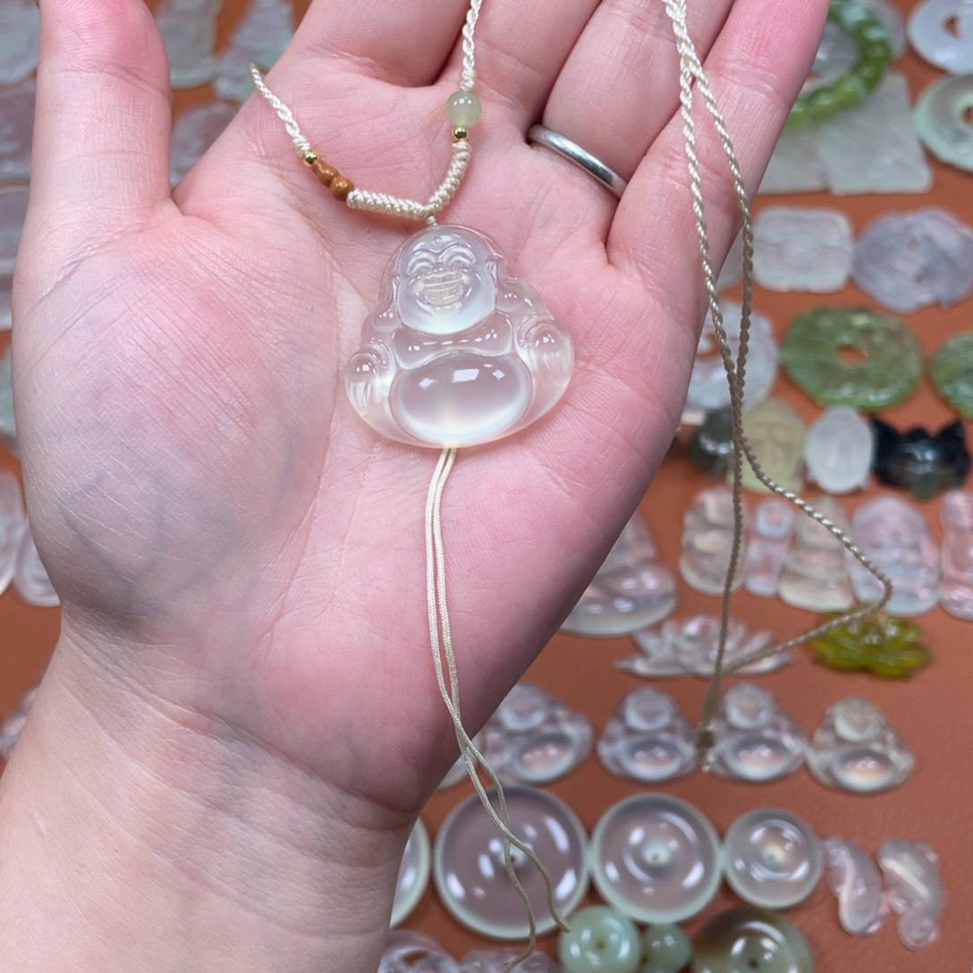 a***神蛇纹石玉未镶嵌颈饰