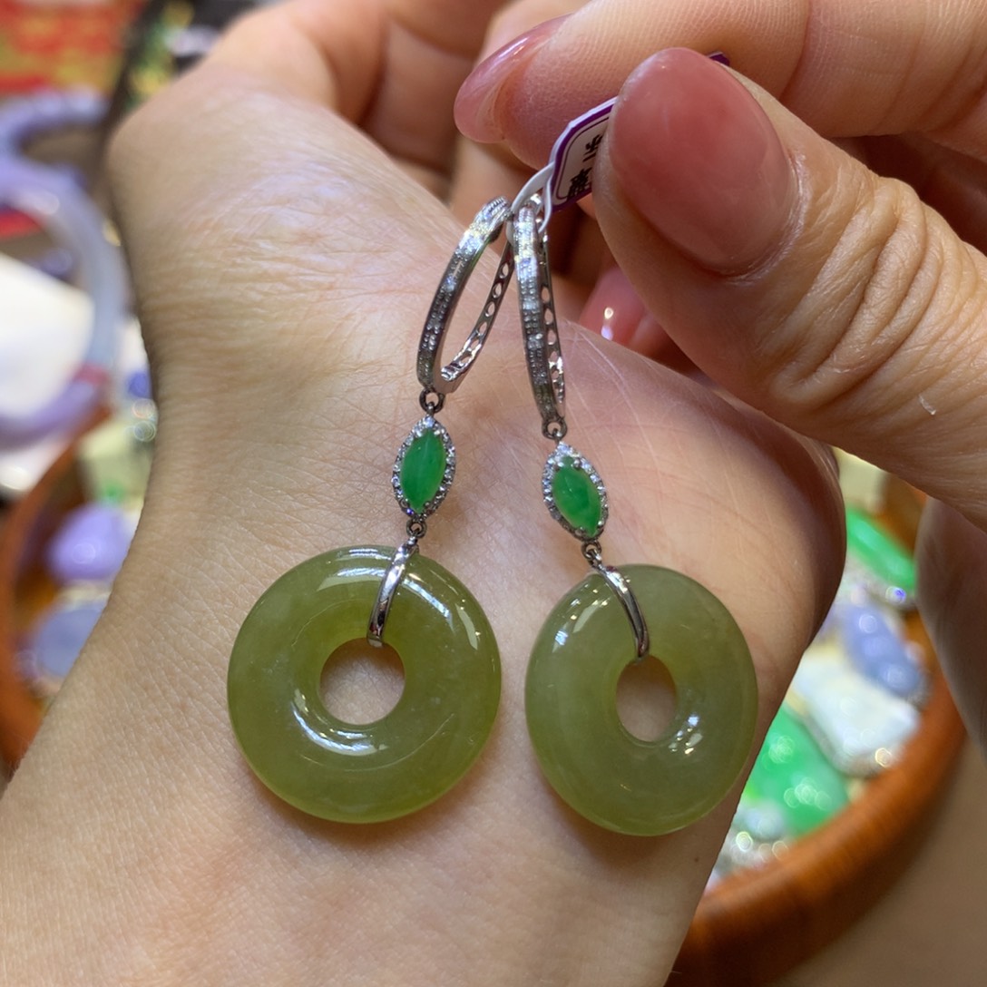 【闪购商品】翡翠18K金镶嵌颈饰翡翠