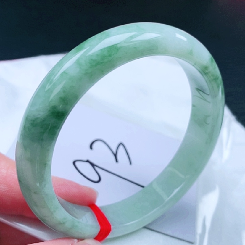 【闪购商品】翡翠手镯未镶嵌59+圈