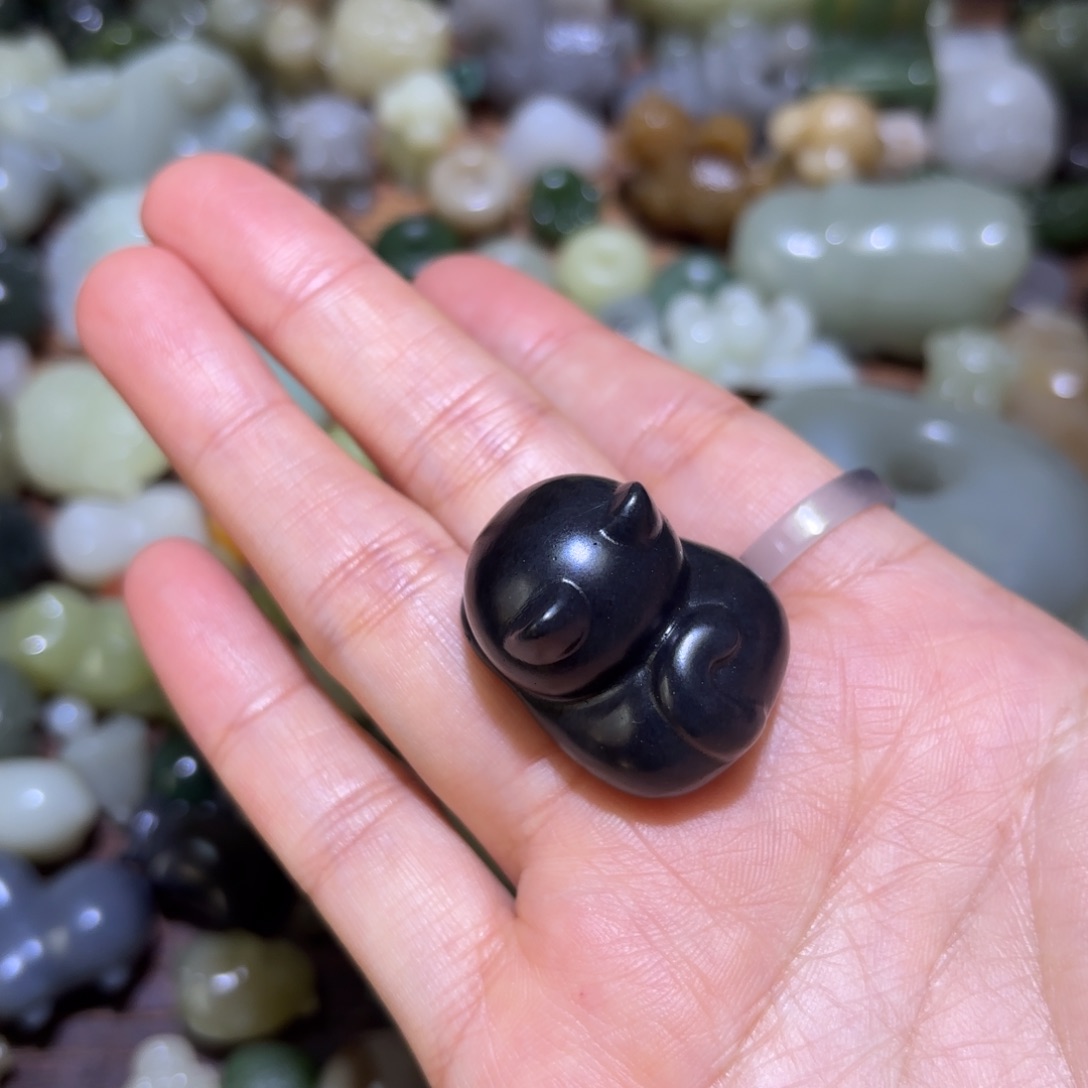 ****和田玉未镶嵌珠宝半成品