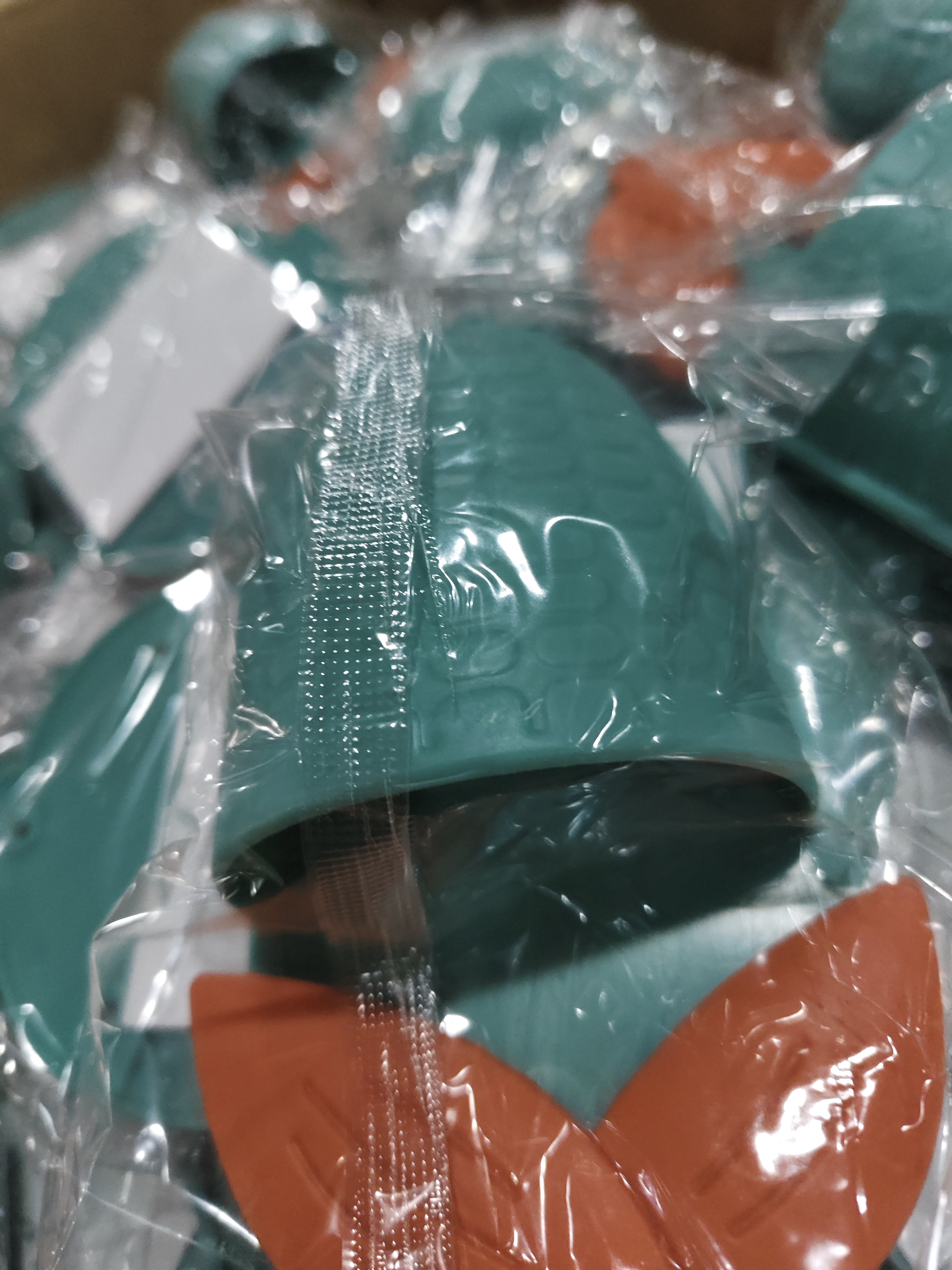 380塑料壁挂式置物盒