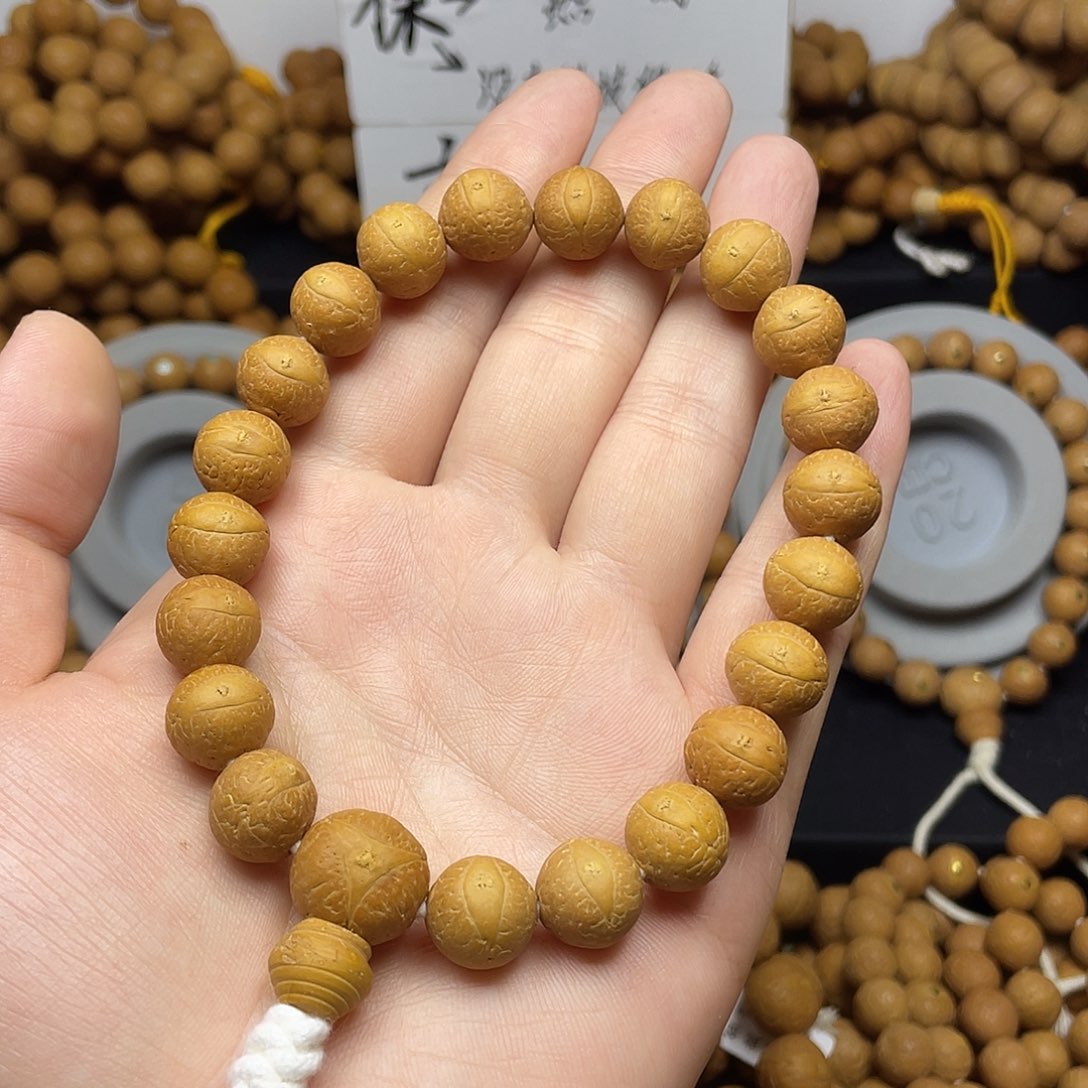 手串凤眼菩提12左右
