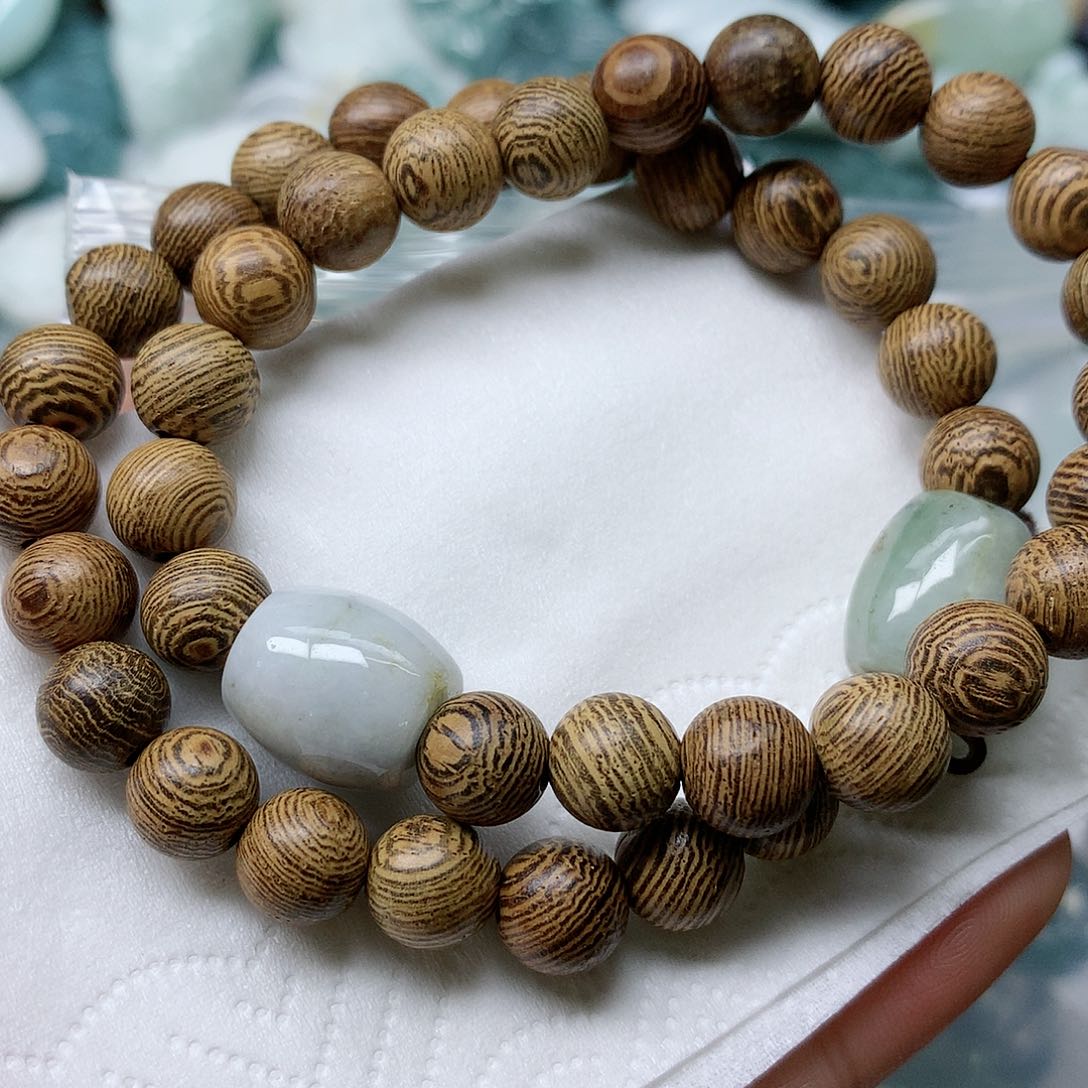 翡翠颈饰未镶嵌手串