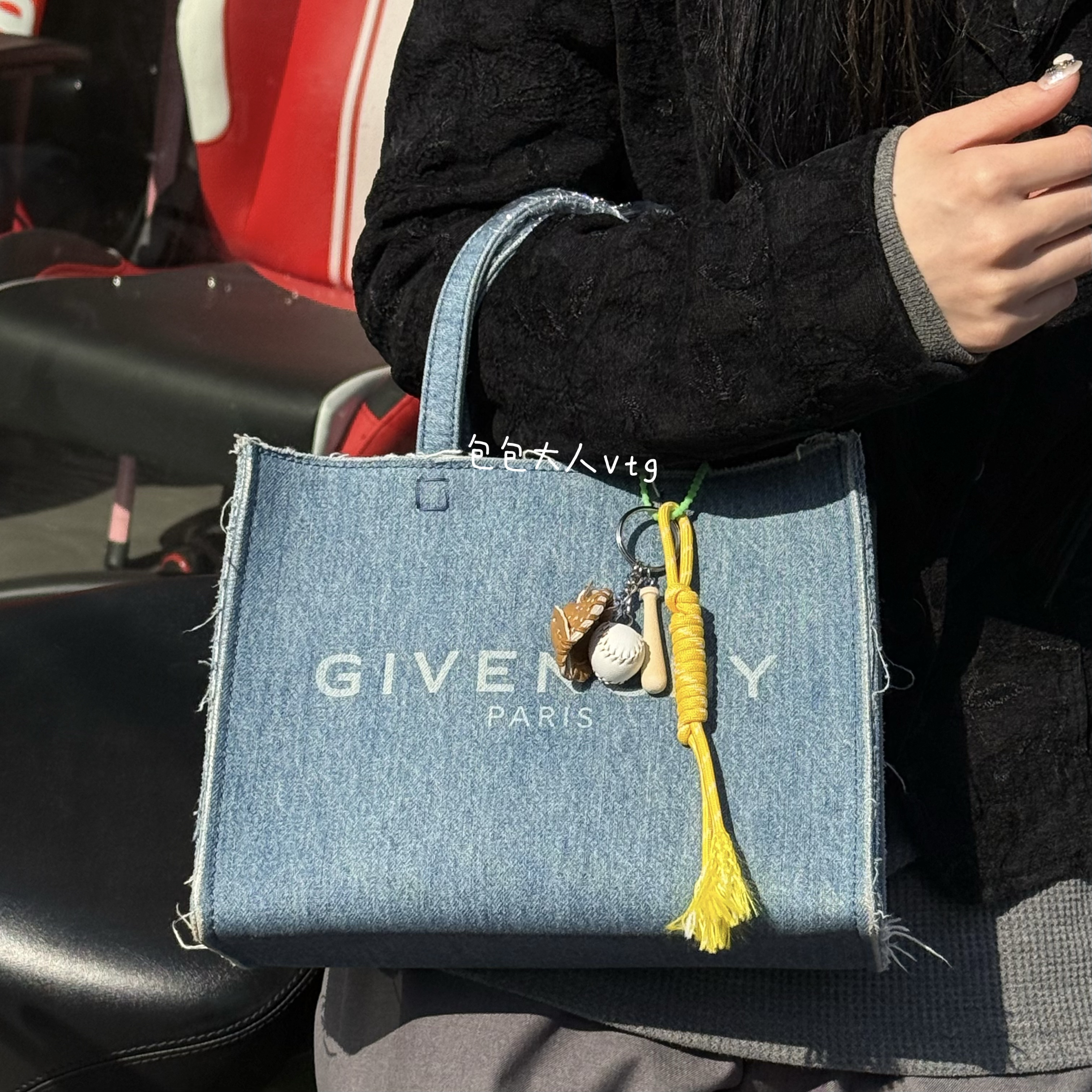 99新 Givenchy/纪梵希 23年小号水洗牛仔托特单肩包
