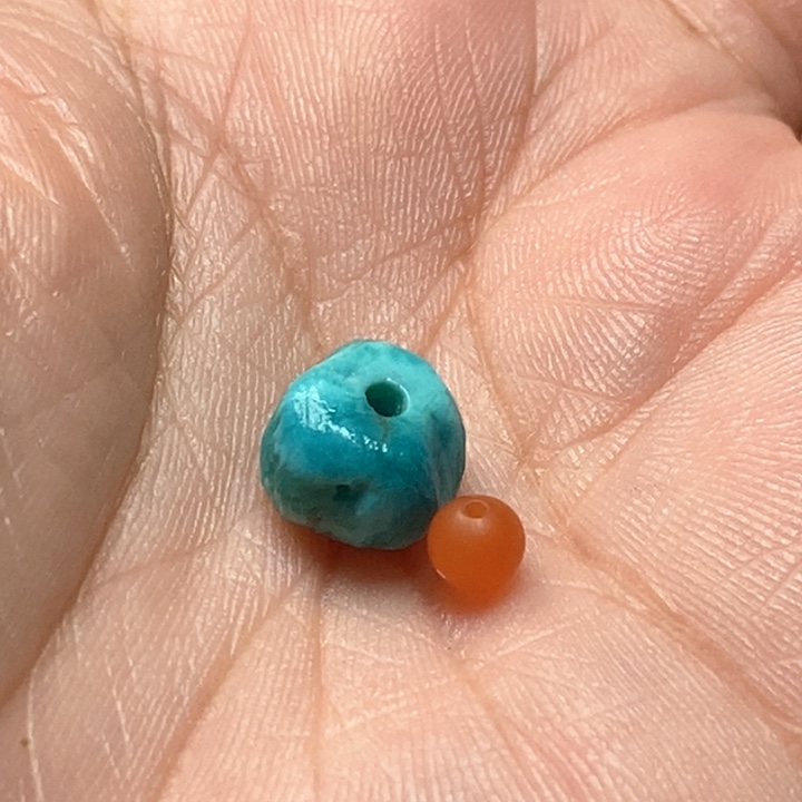 颈饰未镶嵌南红玛瑙
