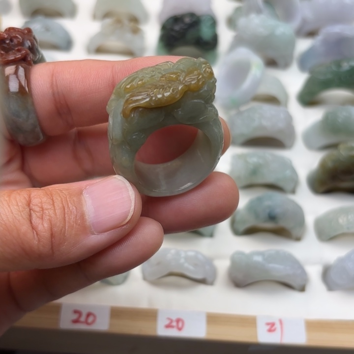 翡翠未镶嵌戒指港码23貔貅微瑕208