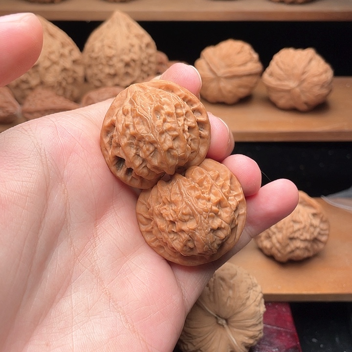 吊坠文玩核桃37原装全品水晶红皮桃心宫灯