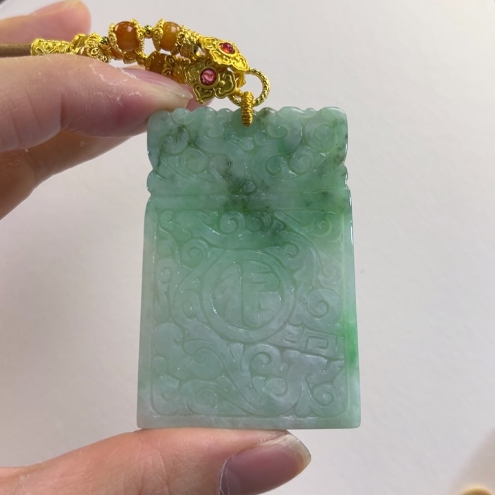 翡翠吊坠(赠链)未镶嵌代编织