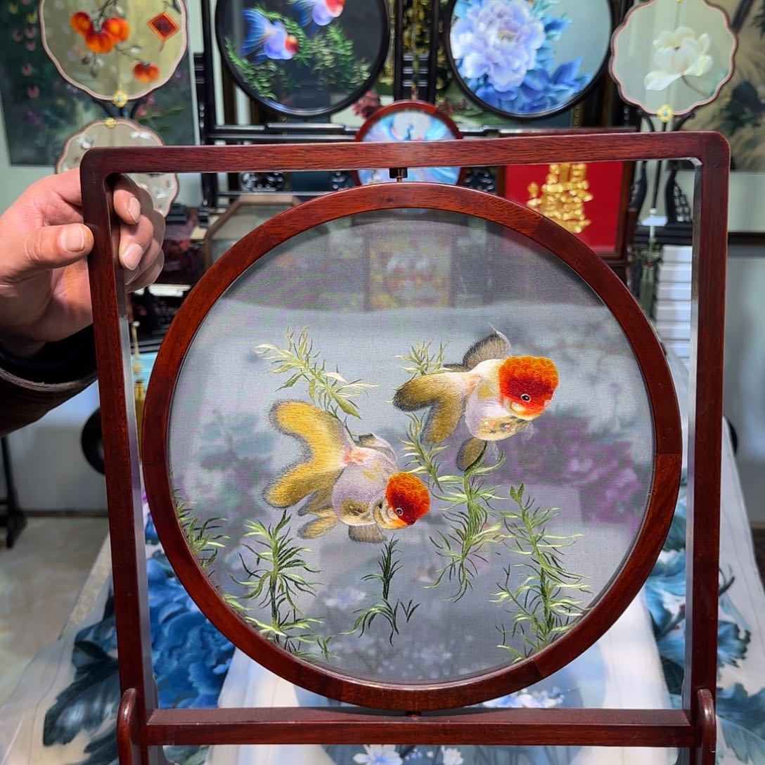 刺绣刺绣工艺精湛异色