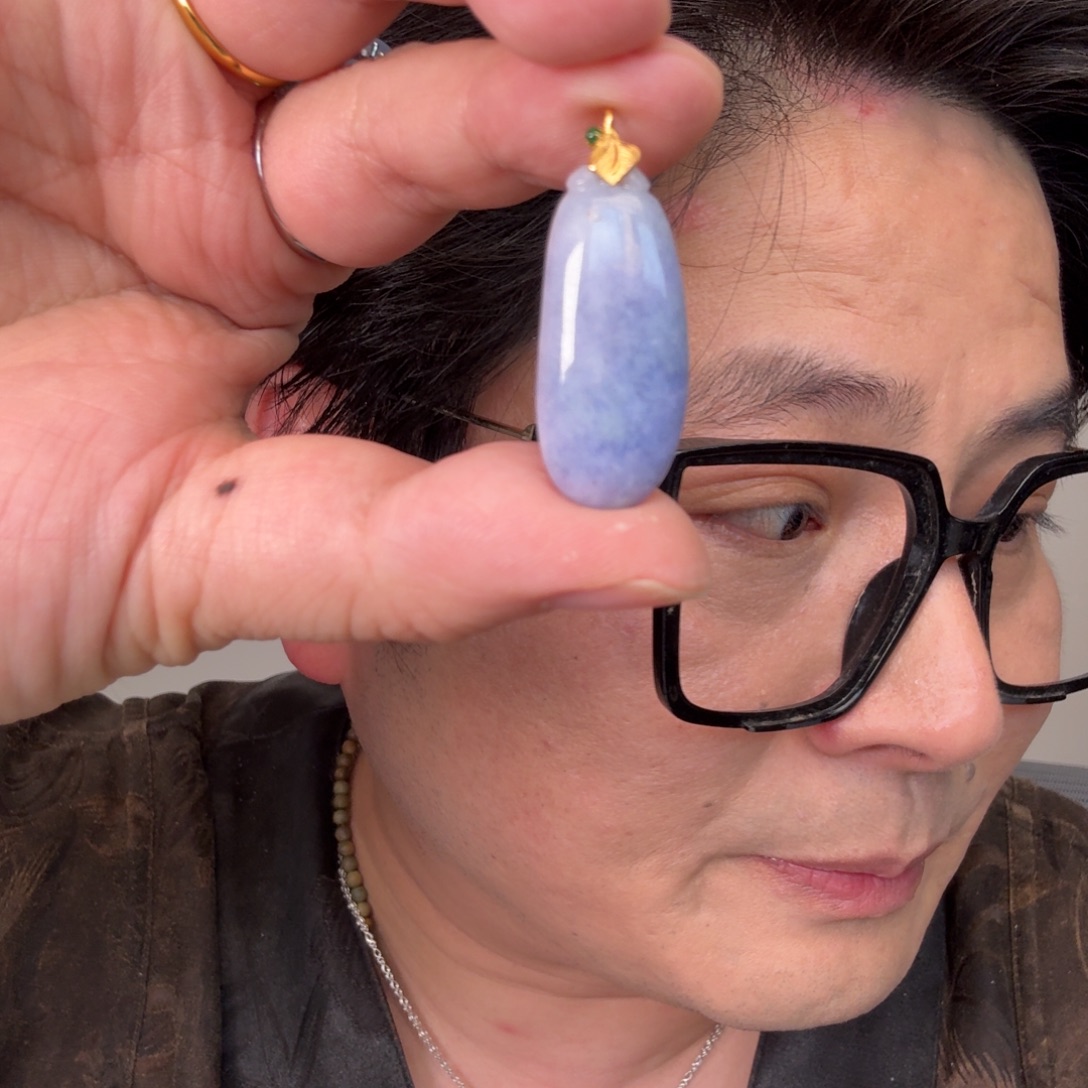 王***_翡翠18K金镶嵌颈饰一件