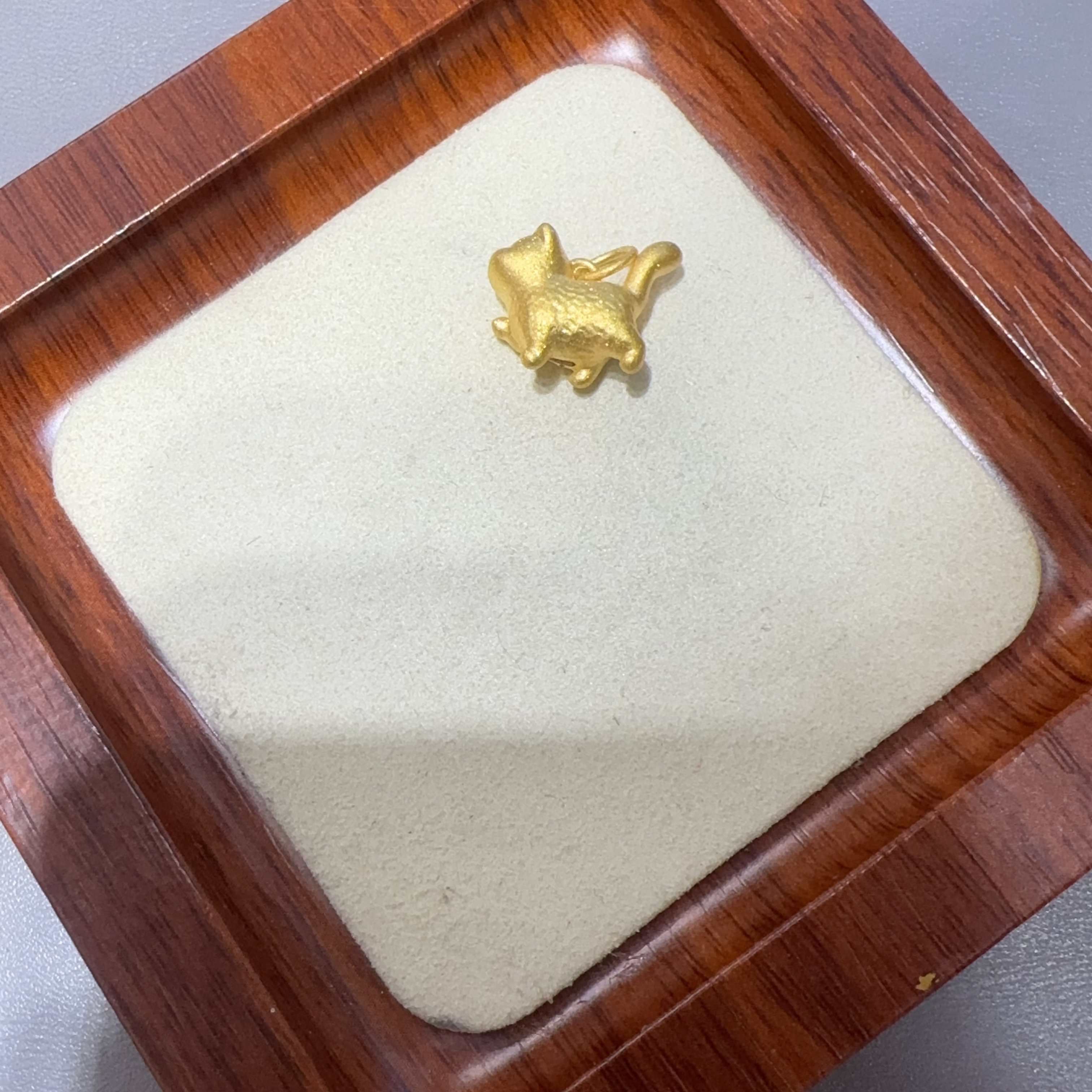 足金999傲娇小猫咪吊坠款可爱猫咪3d硬金工艺