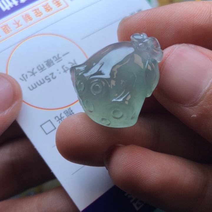 定制翡翠未镶嵌挂件