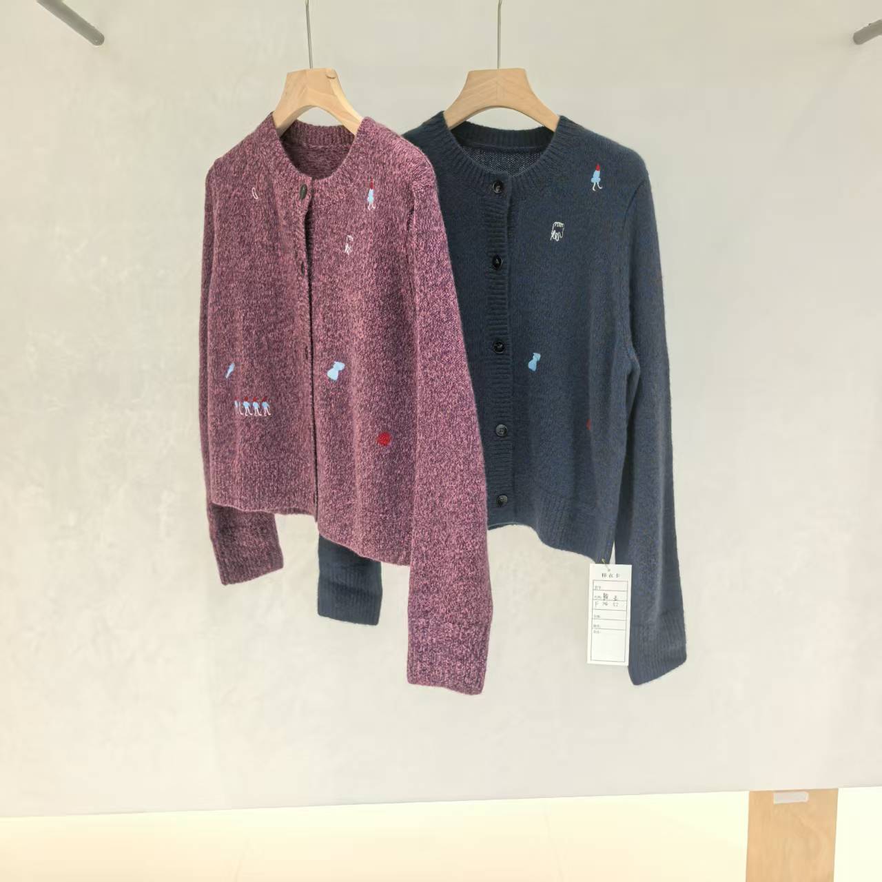 69243花纱复古小人刺绣针织丝羊绒开衫