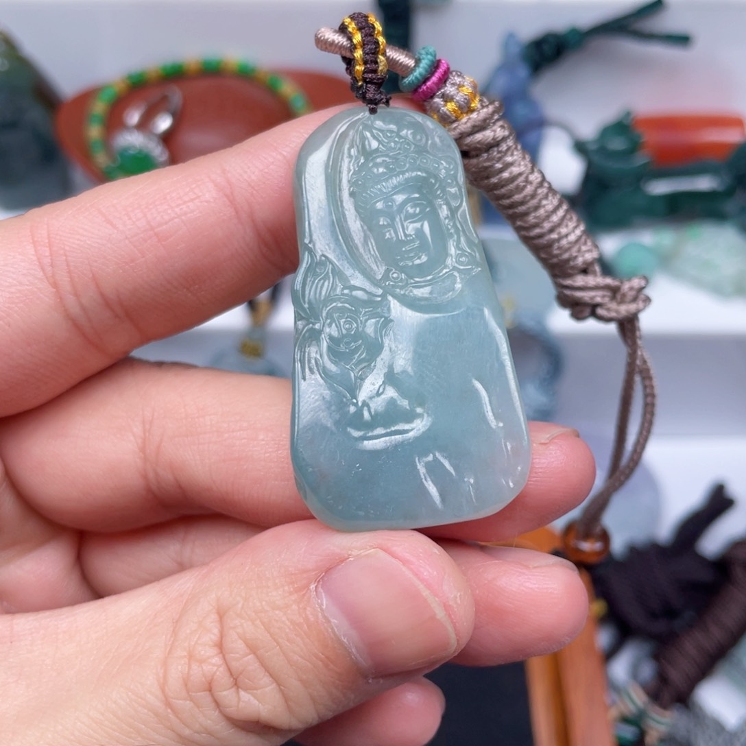 翡翠摆件未镶嵌璟佛观天下