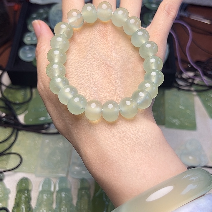 红***峰蛇纹石玉合金颈饰