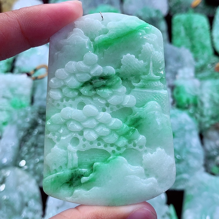 吊坠(不含链)未镶嵌翡翠