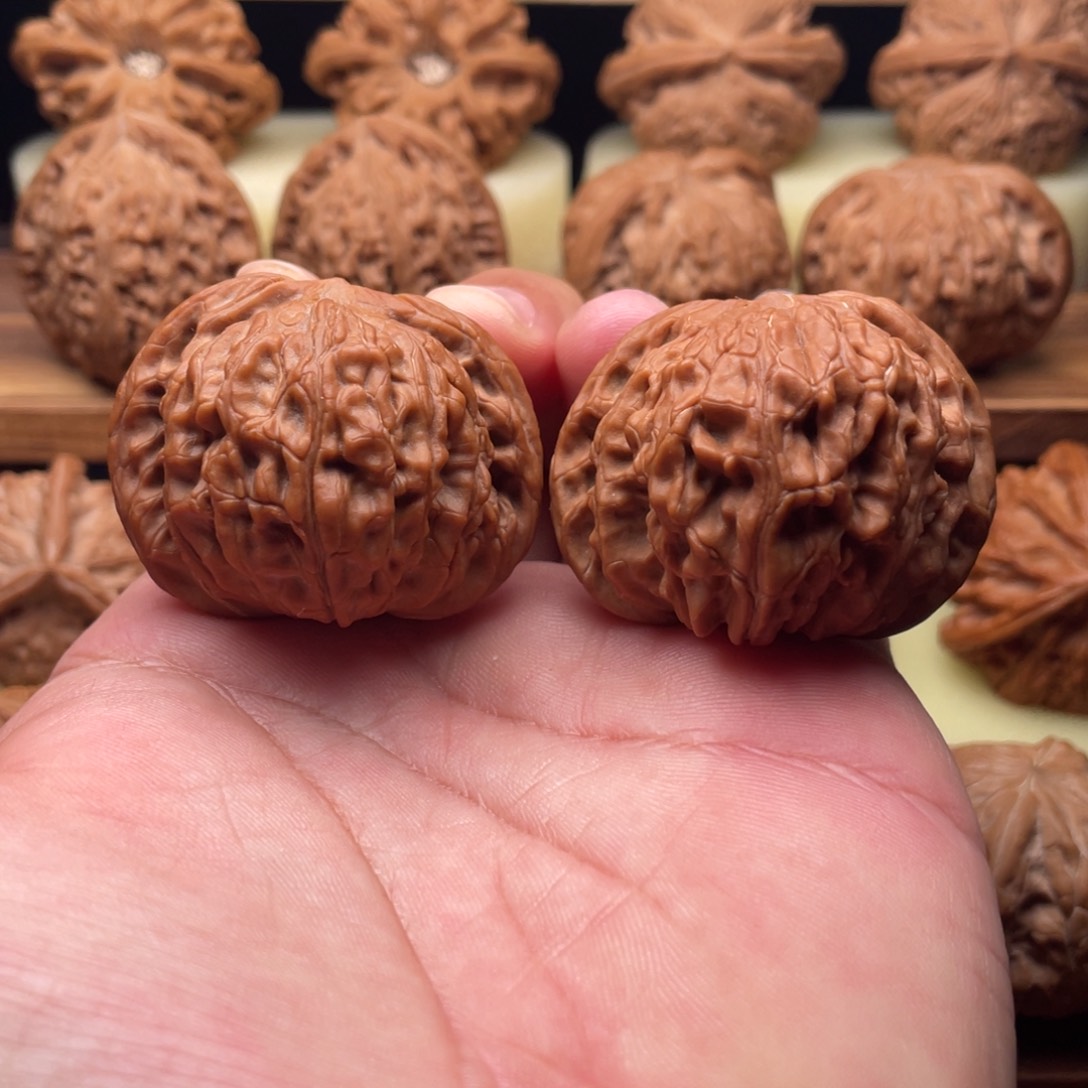 文玩核桃吊坠42全品山地红皮磨盘