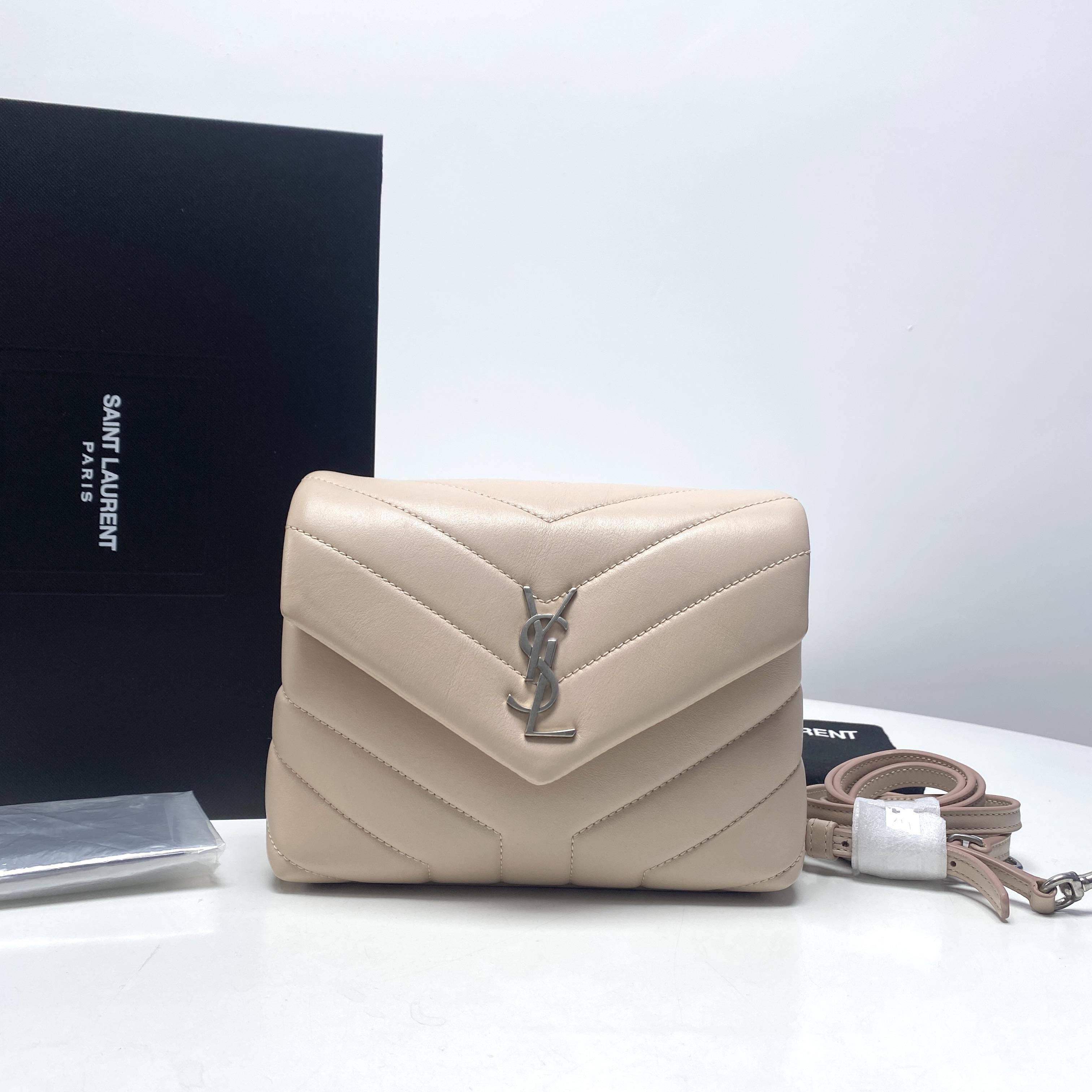 胖虎曼曼/圣罗兰/95新/公价0/箱包/斜挎包/312502190109