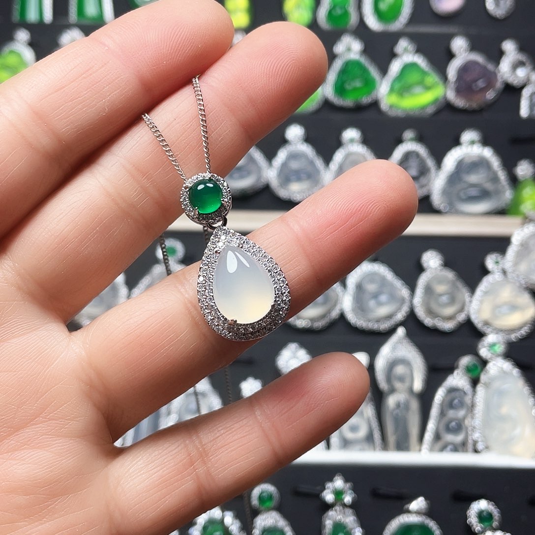 玛瑙/玉髓颈饰合金