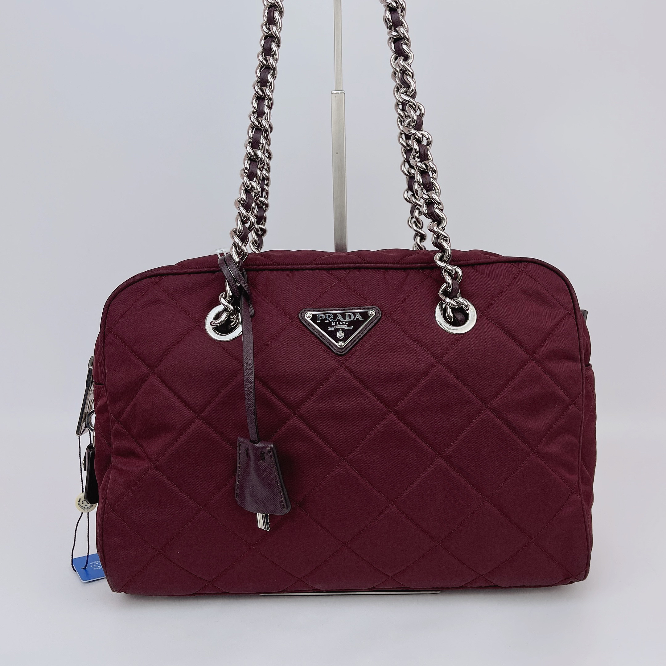 95新 Prada/普拉达 普拉达 红色帆布单肩包底长30 N006