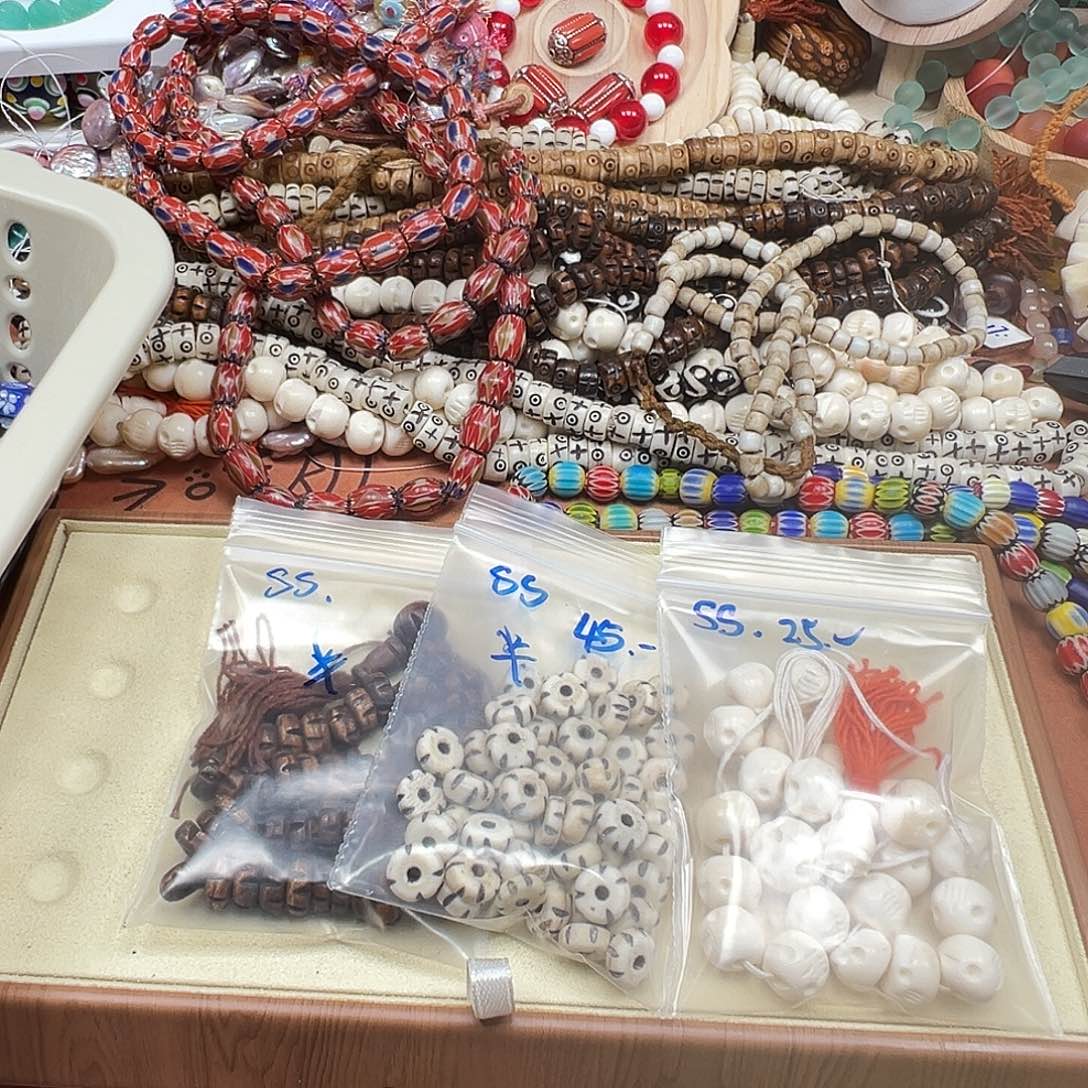 奶***员琉璃非金属奶茶的琉璃花珠