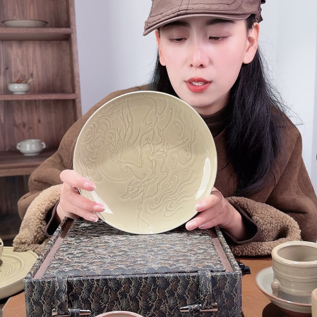 *****瓷摆件一鹿有你壶承