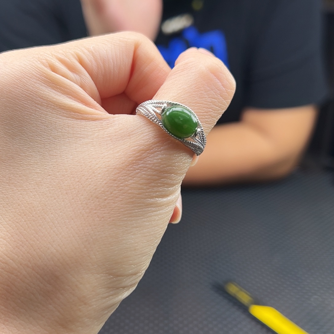 和田玉未镶嵌戒指