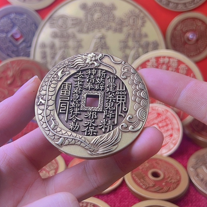 现代工艺品精品山花钱护您万周全