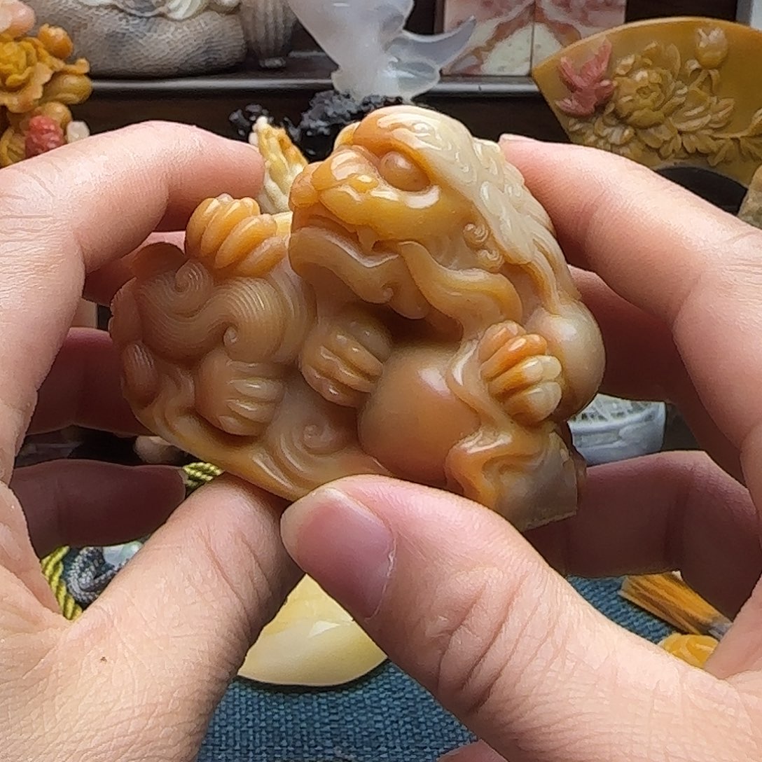 寿山石田黄石把件