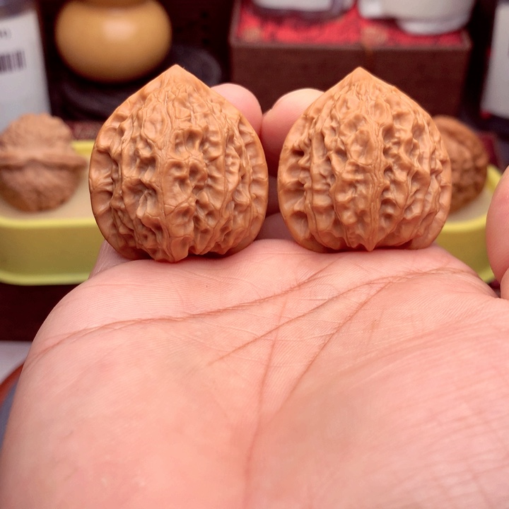 文玩核桃吊坠开播福利36全品金牛10号