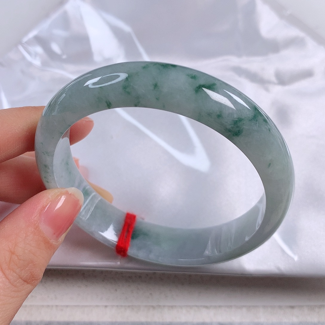 翡翠手镯未镶嵌 正圈