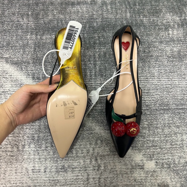 未使用 GUCCI/古驰 古驰黑色尖头高跟凉鞋37.5码