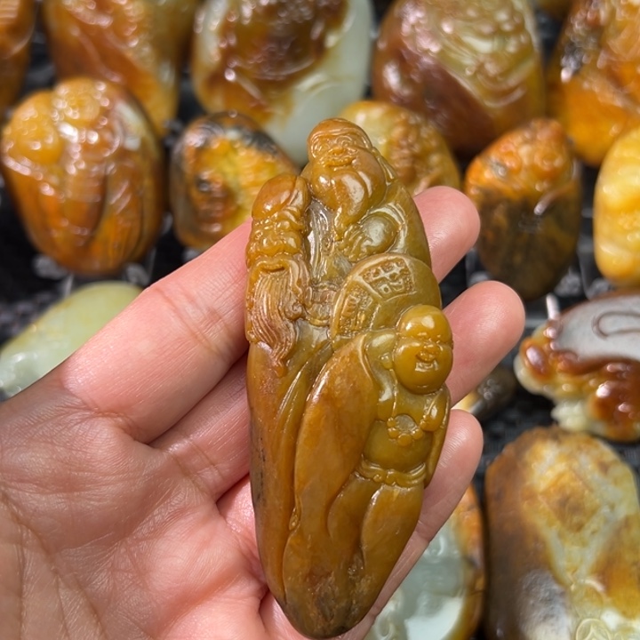 用***1和田玉未镶嵌把件