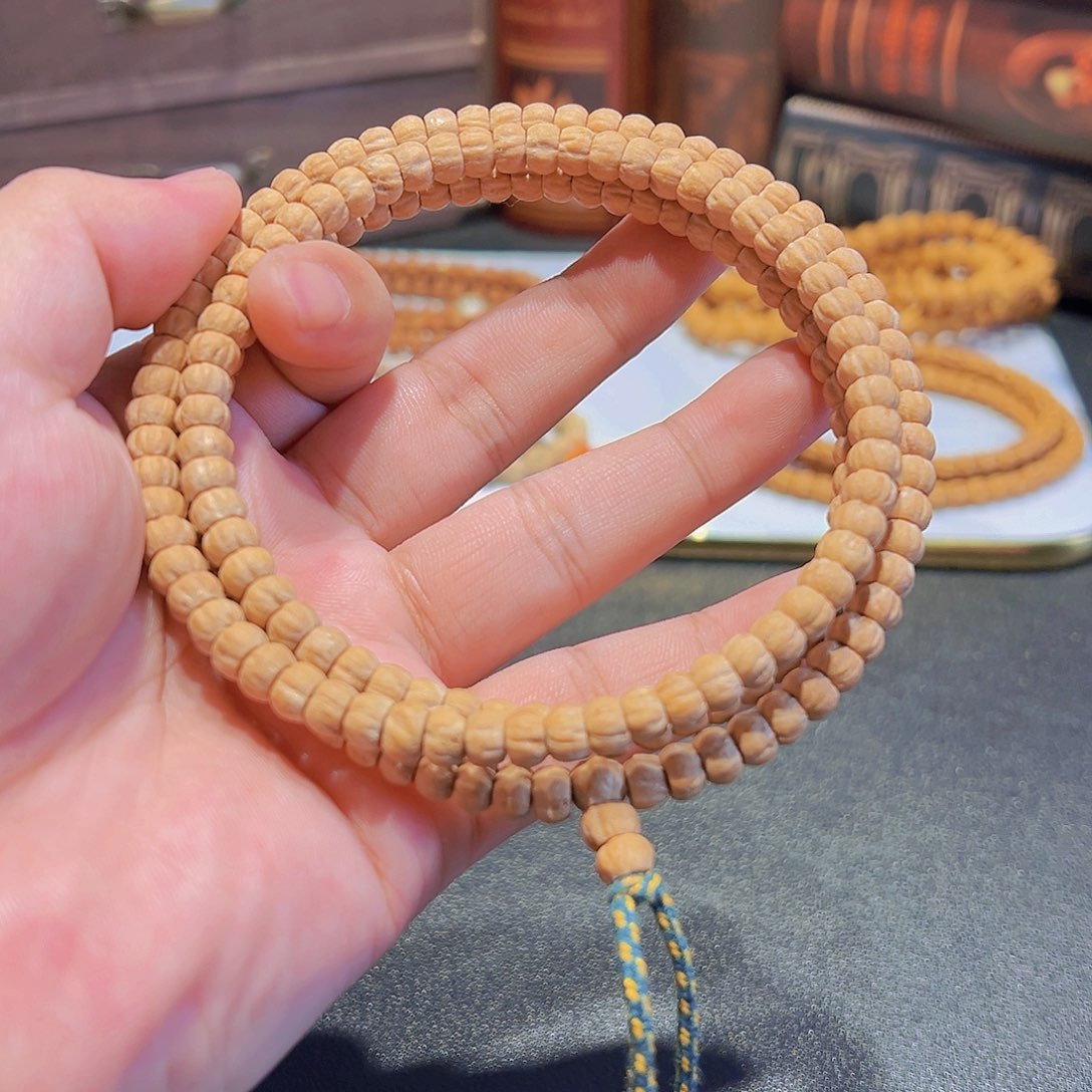 A***哼吊坠柏香籽/百香籽