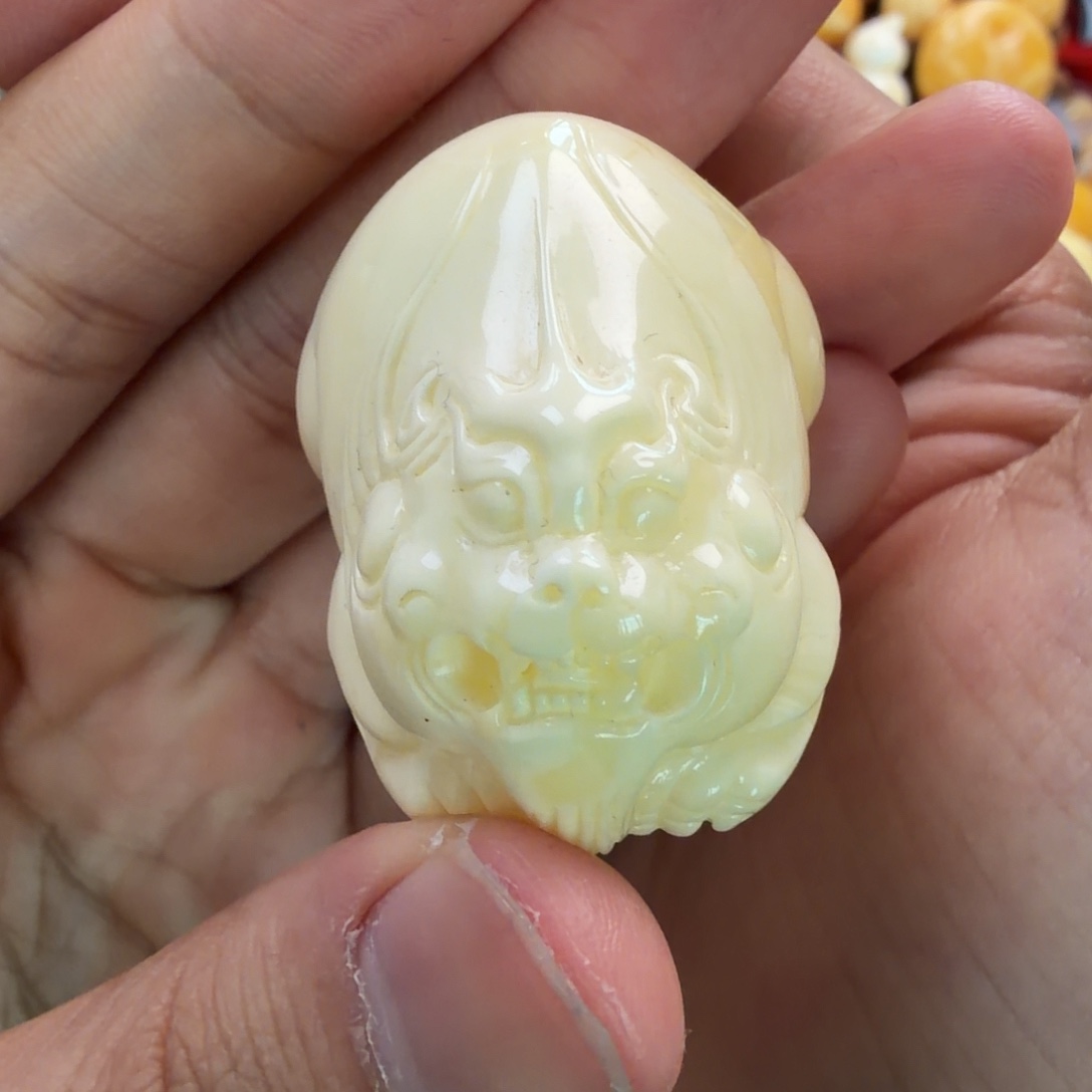 琥珀未镶嵌珠宝奇石20.7g