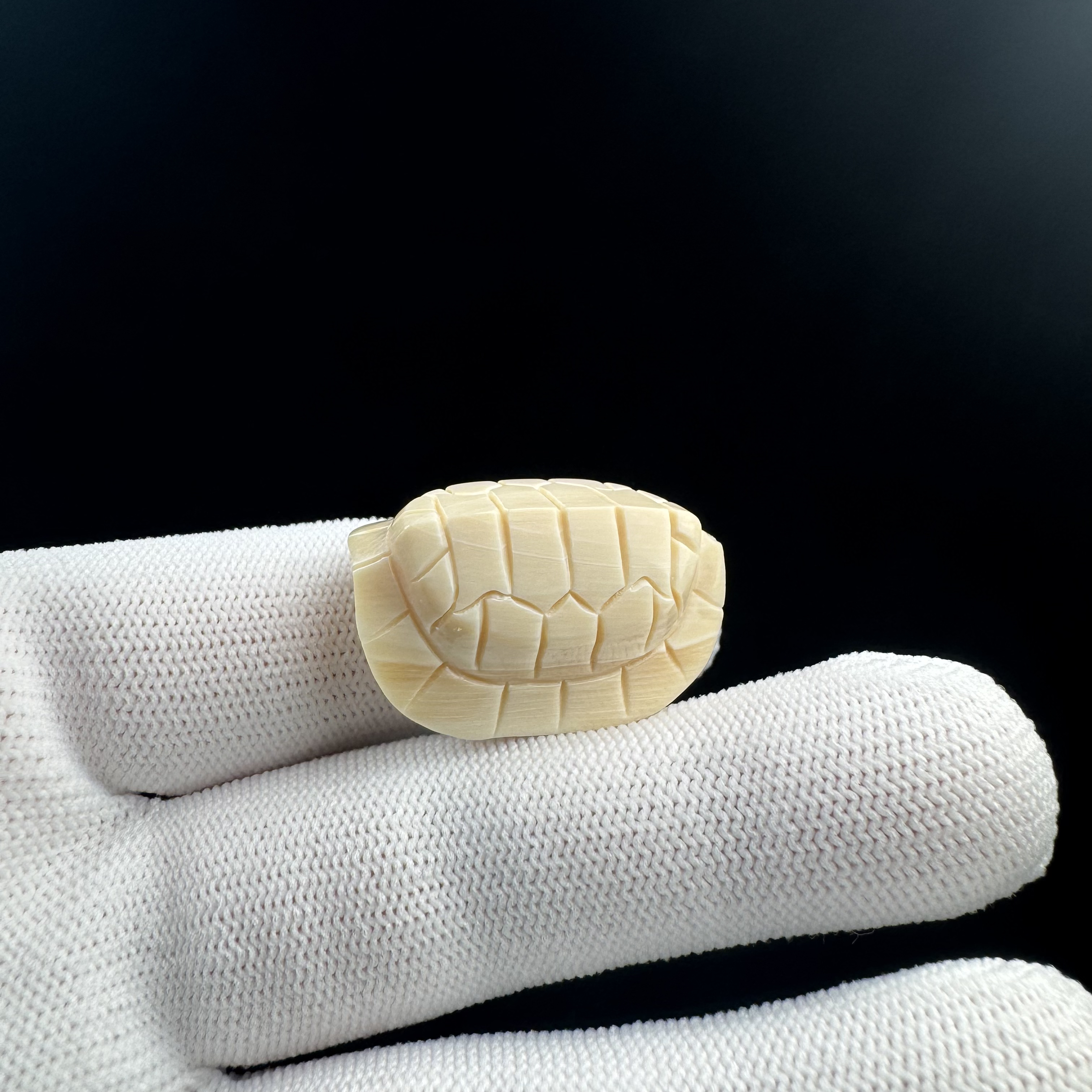 K7300天然猛犸 雕刻富甲20.9*29.2*16.3mm一物一图 假一罚十